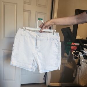 d. jeans Women's Classic White Shorts